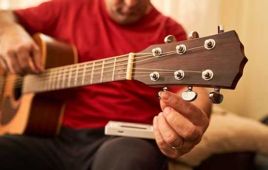 Conheça aplicativos para afinar violão